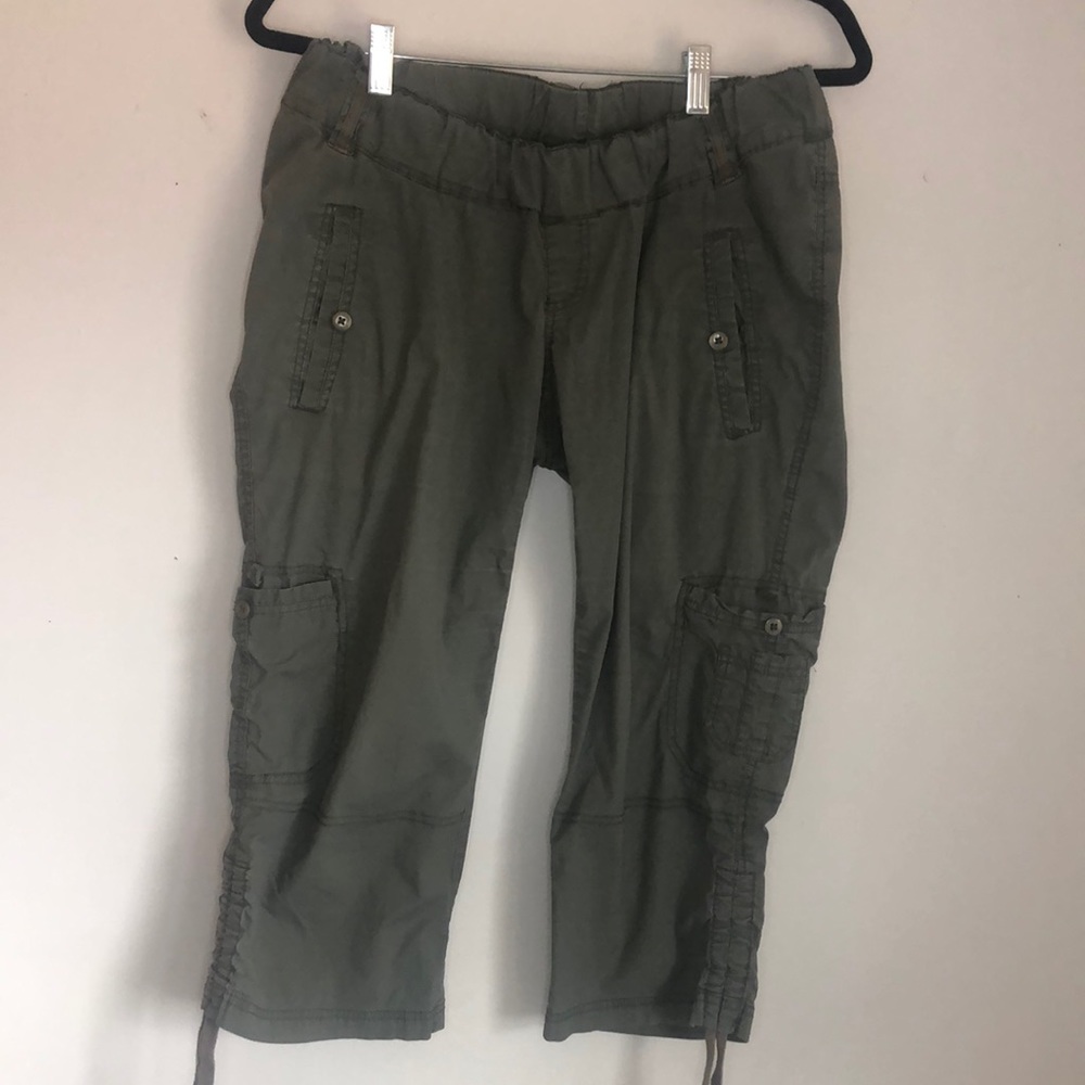 Motherhood Maternity cargo capri M